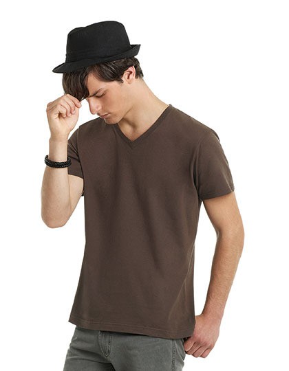 T-Shirt Mick Classic / Men B&C TM060 - Dekolt w kształcie V