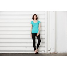 Sheer Rib Scoop Neck T-Shirt Bella 8703 - Szeroki dekolt