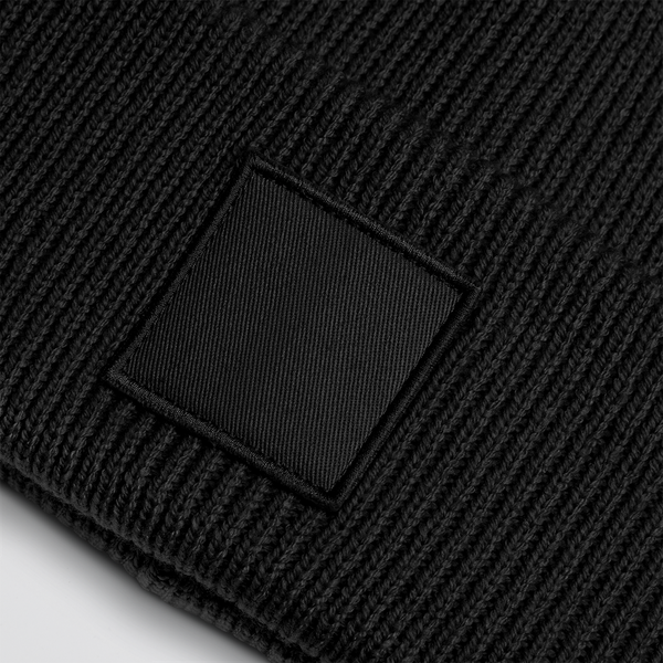 Czapka prążkowana z szerokim mankietem - Black