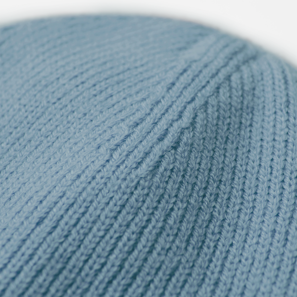 Czapka prążkowana z szerokim mankietem - Dusty Blue