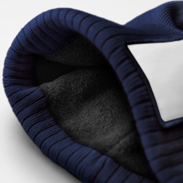 Czapka z pomponem z recyklingu z naszywką - Oxford Navy & White