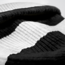 Czapka beanie w paski z wywijanym brzegiem - Black & Soft White