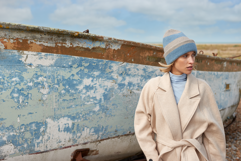 Czapka beanie w paski z wywijanym brzegiem - Natural Stone & Dusty Blue