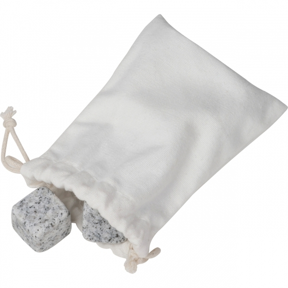 kamienne-kostki-do-napojow-461107-4.jpg