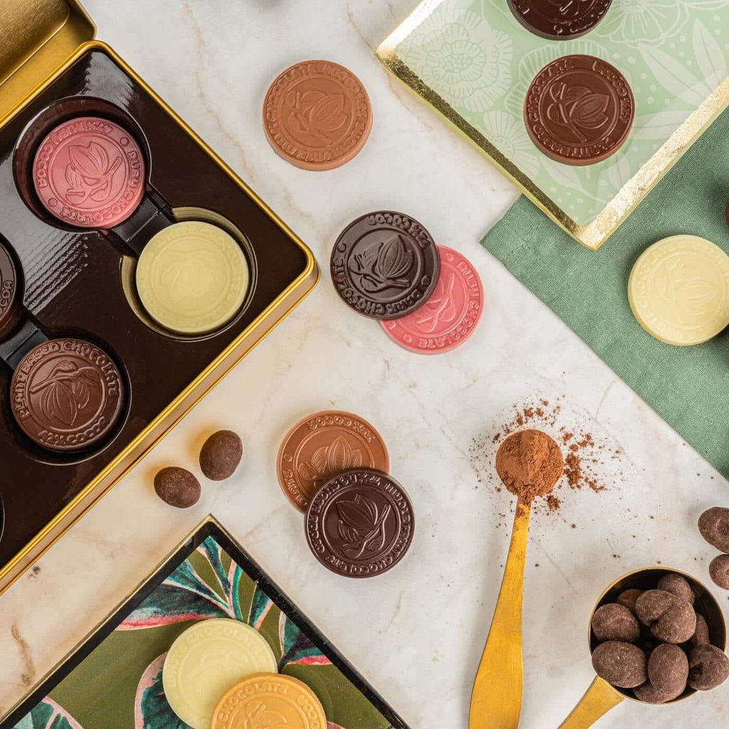 SŁODYCZE REKLAMOWE ADVERT CARD - CZEKOLADOWY MEDALIK CHOCOLATE EXPERT - czekolada mleczna (33% kakao), czekolada mleczna bez cukru (33% kakao), czekolada biała (27% masła kakaowego), czekolada deserowa (57% kakao)