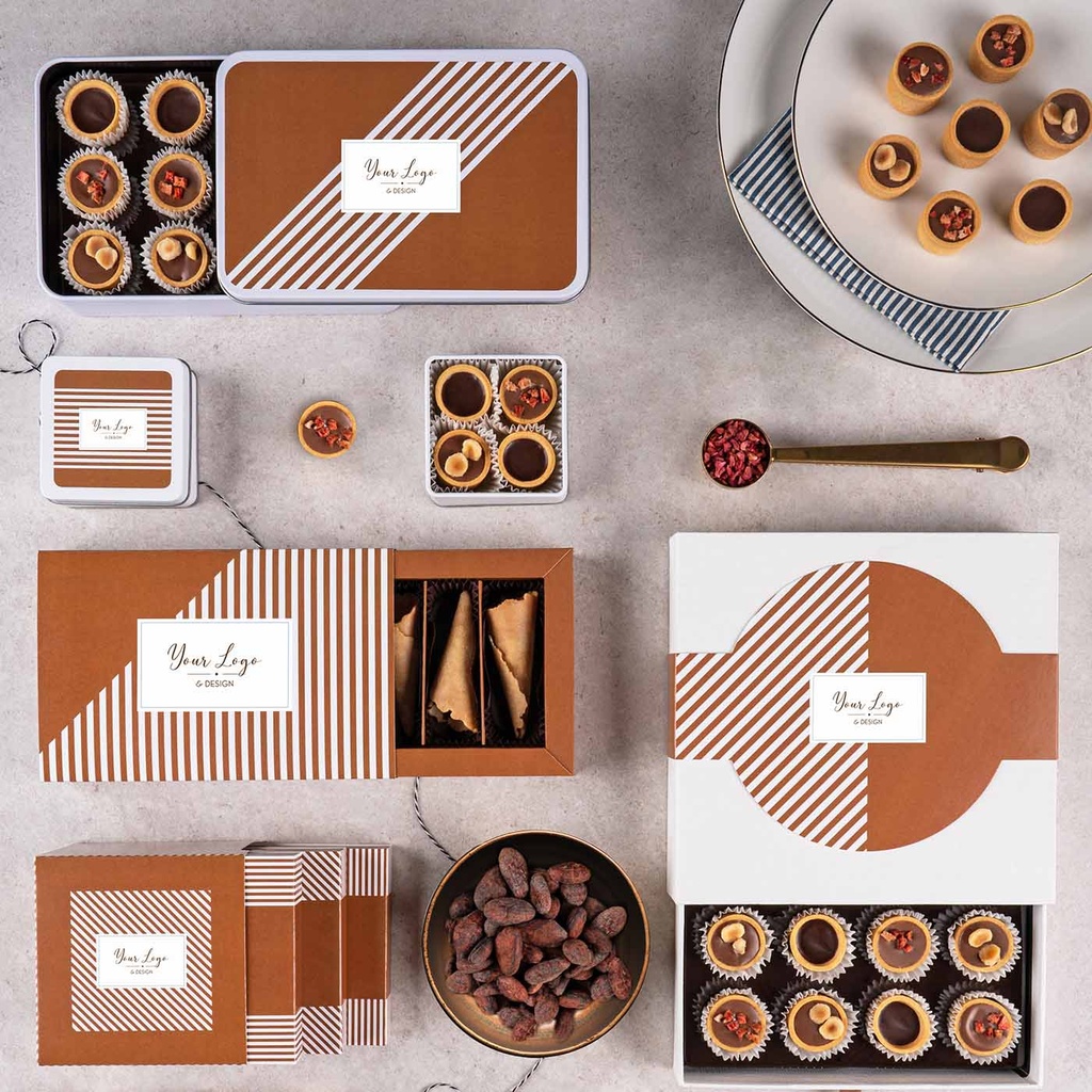 PRALINY BISCOTTI 12 SZT - praliny ciasteczka (25% masła): z nadzieniem karmelowym i posypką z orzechów ziemnych, z nadzieniem migdałowo-truskawkowym i posypką z truskawki, z nadzieniem kawowym z whisky i czekoladą deserową