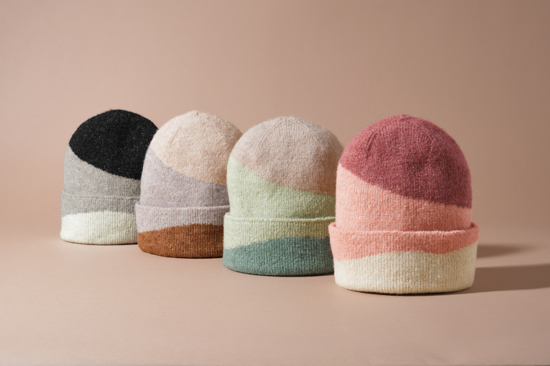 Modna czapka beanie z delikatnym wzorem fali - Almond & Pistachio & Dusty Green 