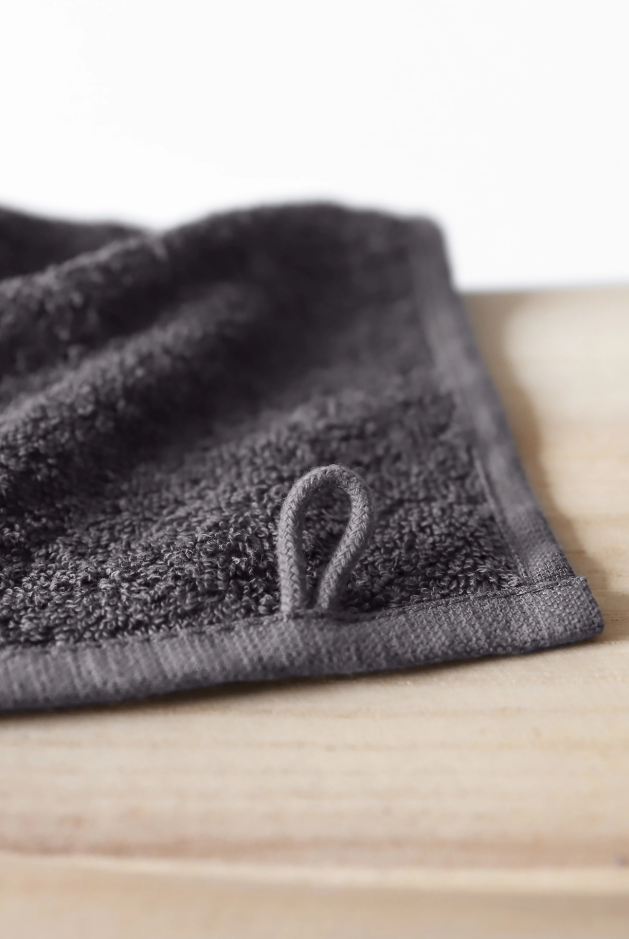 Ręcznik kąpielowy z bordiurą 100x150 cm - Dark Grey (Solid)