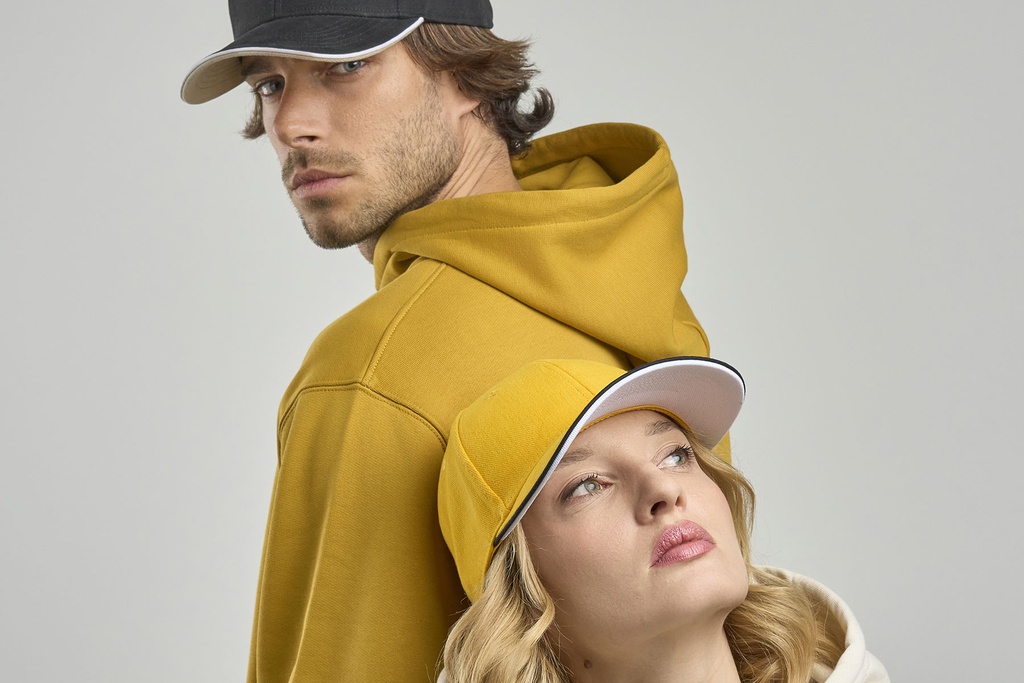 Czapka bawełniana 6-panelowa z kontrastowym daszkiem - Royal & White & Red