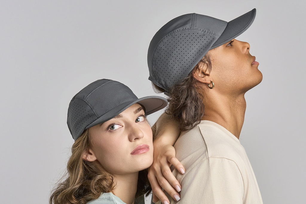 Czapka z daszkiem z recyklingu - Black