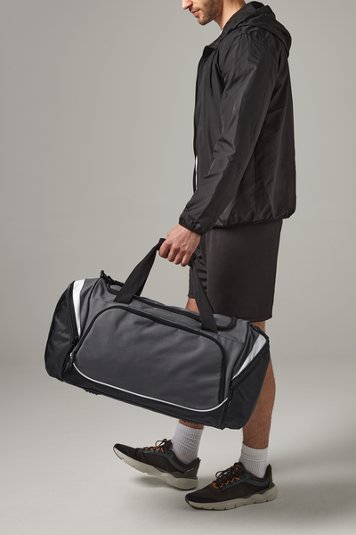 Torba sportowa 55L z kieszenią na buty - Classic Red & Black