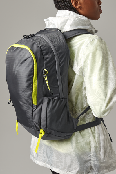 Lekki plecak turystyczny 25L z pokrowcem - Black