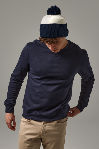 Dwukolorowa czapka z pomponem - Off White & French Navy