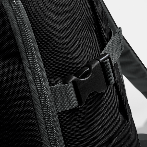 Plecak sportowy dwukomorowy 18L - Black