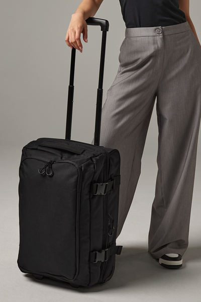 Walizka kabinowa na kółkach 40L - Black