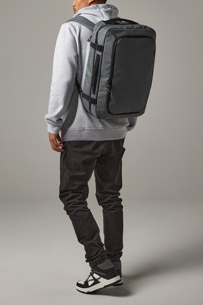 Plecak podróżny 40L z przegrodą na laptopa - Black