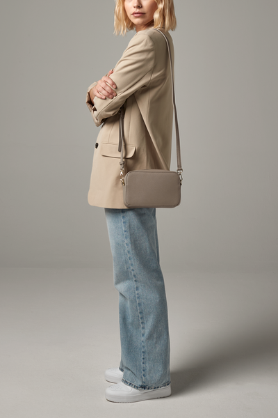 Torebka na ramię z usztywnianą strukturą - Taupe