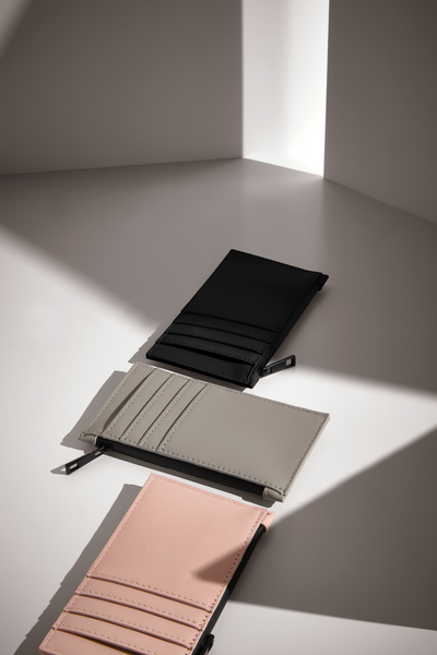 Matowy wodoodporny holder na karty - Nude Pink