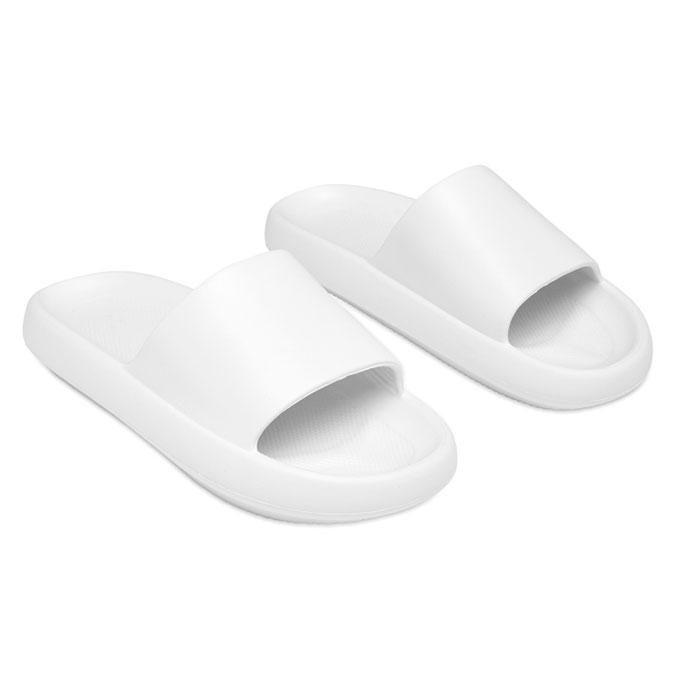 Klapki. Rozmiar 44/45 MO2899-06 - Bialy