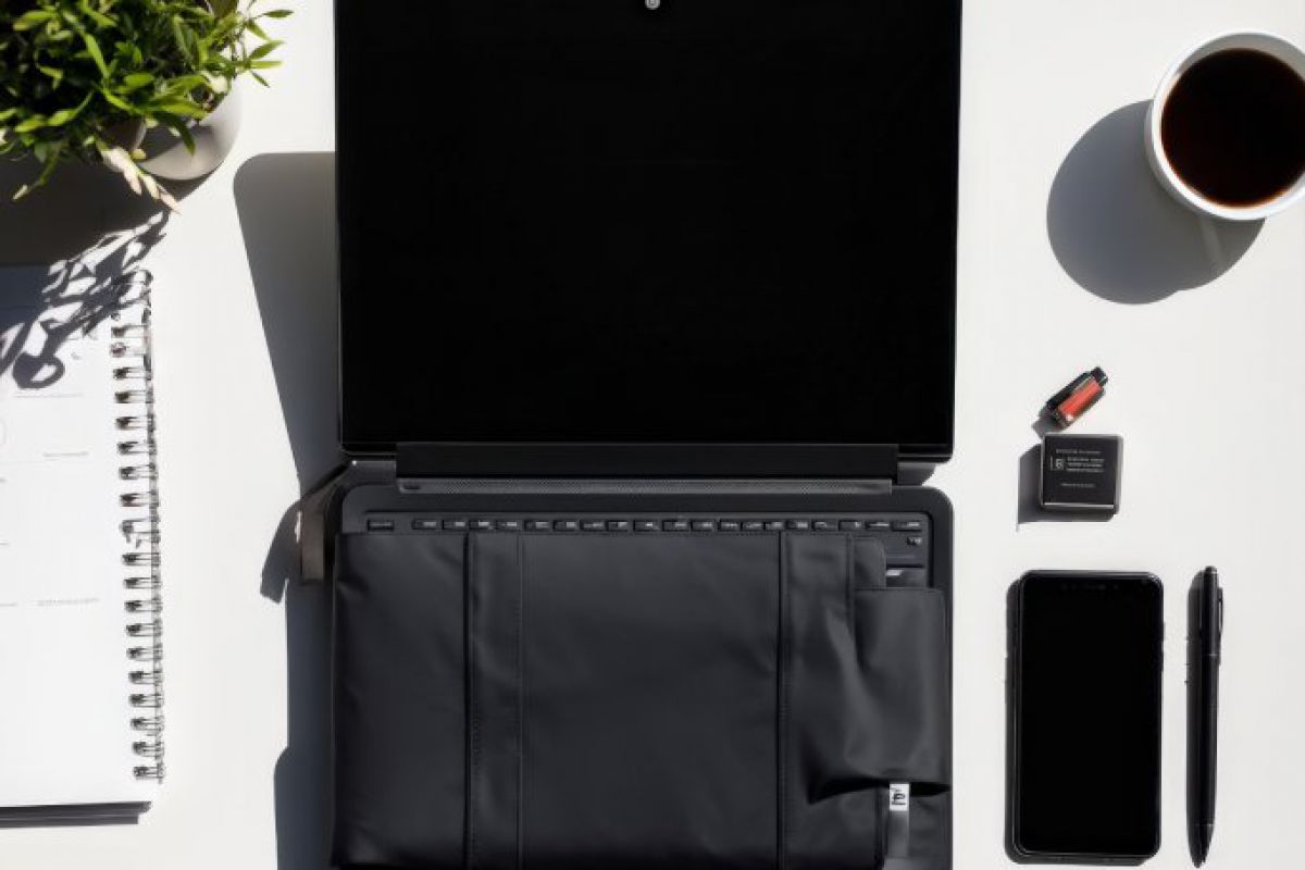 akcesoria-dla-branzy-it-niezbedne-etui-na-laptop-i-plecaki-dla-profesjonalistow.jpg